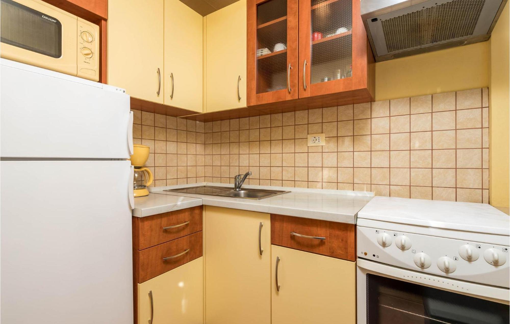 Stunning Apartment In Lovran With Kitchen Kültér fotó